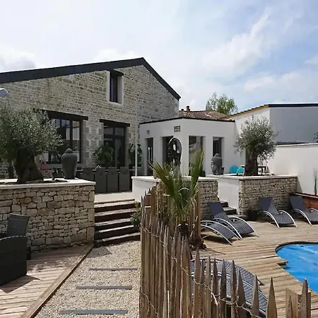 Вилла Magnificent In Nuaill D Aunis With Wellness *
