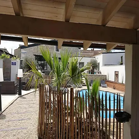 Вилла Magnificent In Nuaill D Aunis With Wellness Nuaille-d'Aunis